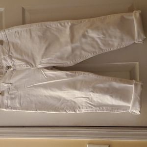 American Eagle White Artist Crop